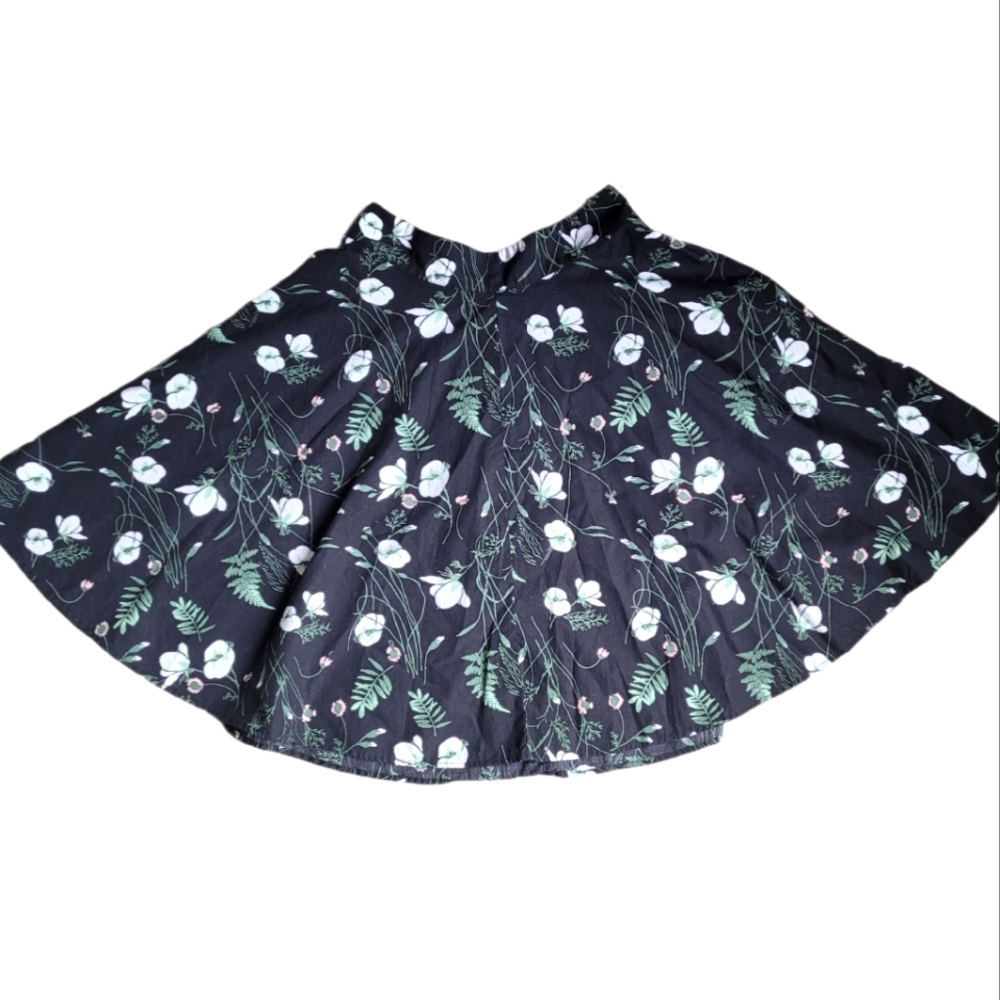 Floral a-line skirt size medium
